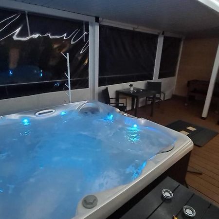 Apartament - Jacuzzi Rzeszów Eksteriør billede