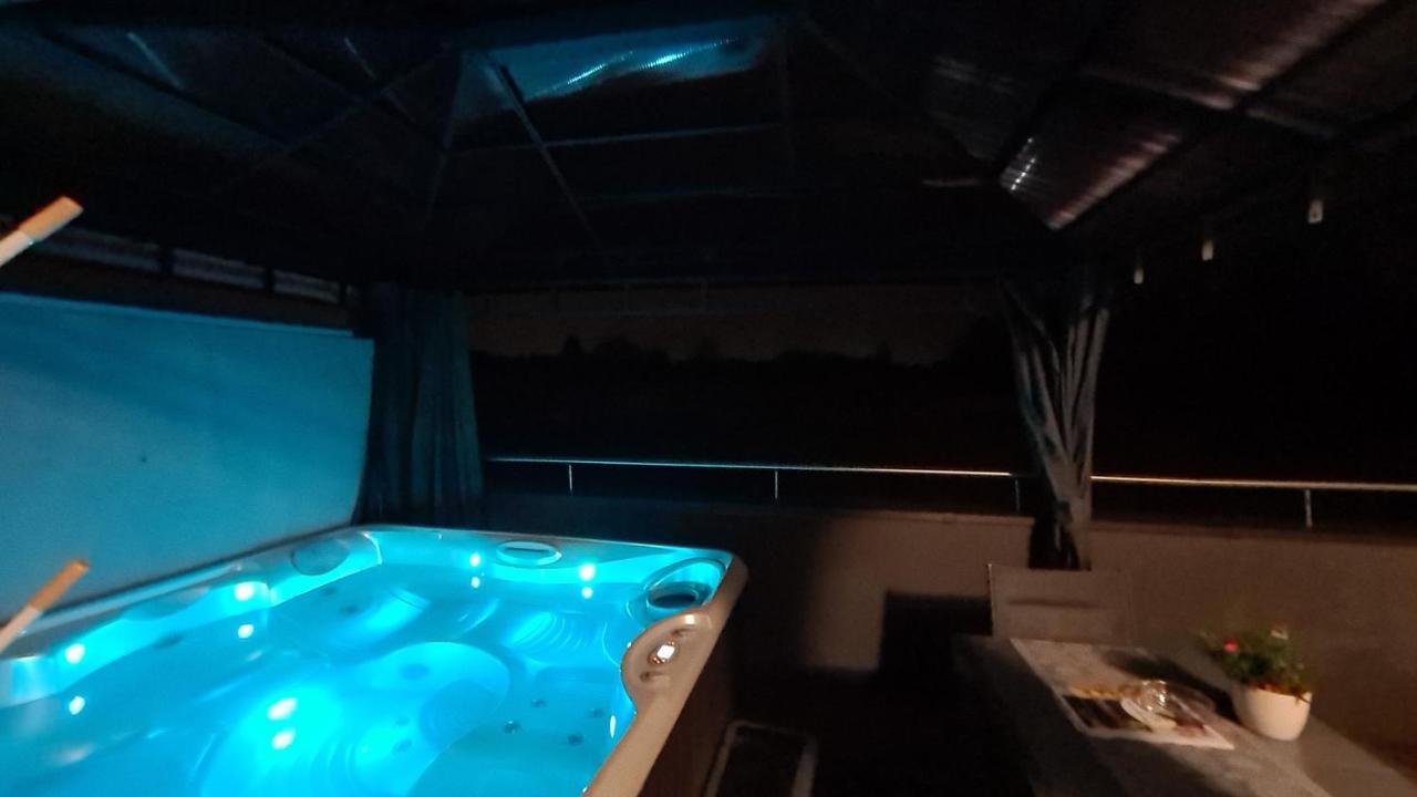 Apartament - Jacuzzi Rzeszów Eksteriør billede