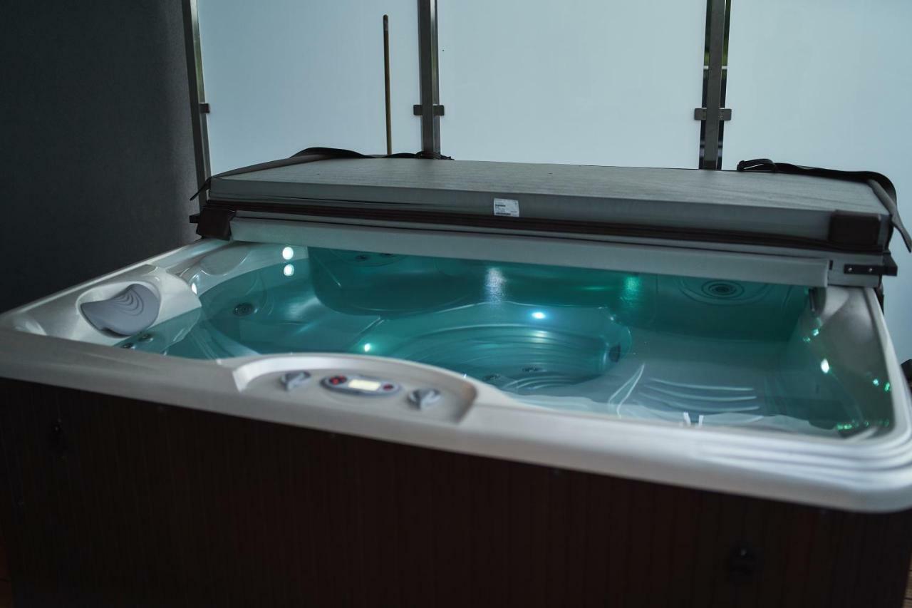 Apartament - Jacuzzi Rzeszów Eksteriør billede